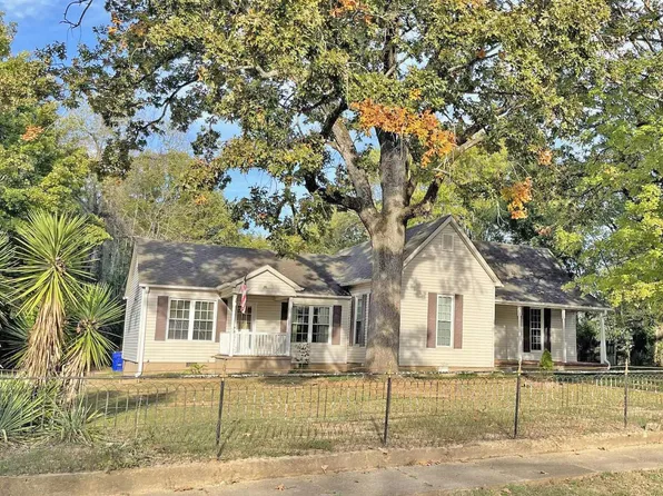 417 Tennessee St, Savannah, TN 38372