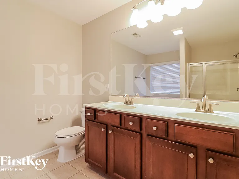 2184 McLaughlin Dr — Photo 9