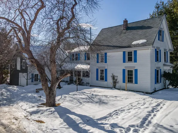 31 Dean Street, Winterport, ME 04496