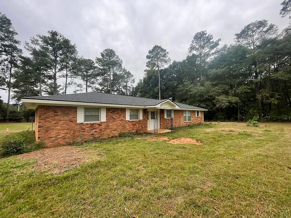 208 Walnut Dr