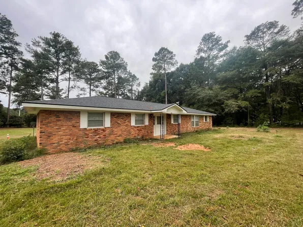 208 Walnut Dr, Americus, GA 31719
