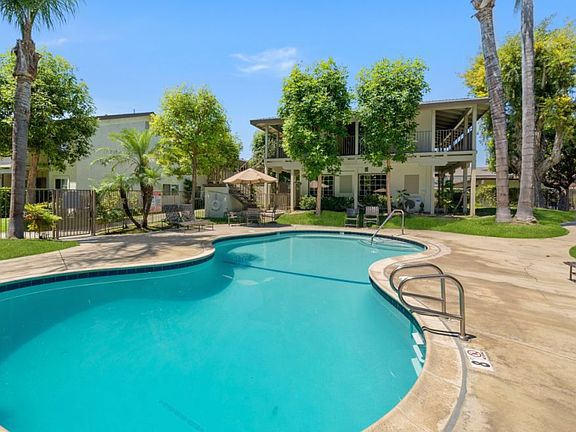 5th image of 15482 Pasadena Ave #8