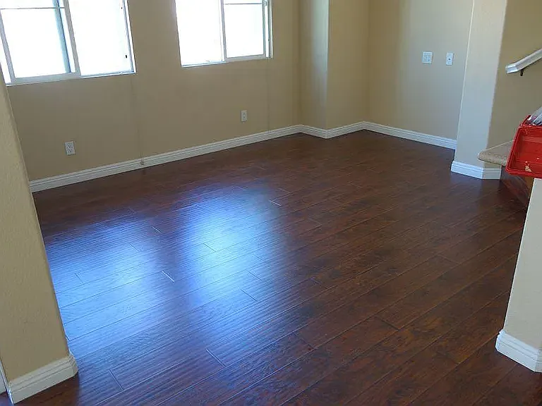 483 Almond Rd — Photo 2