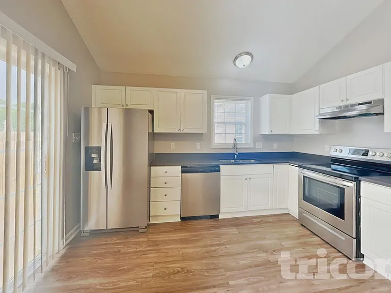 5169 Parkerwood Dr — Photo 5