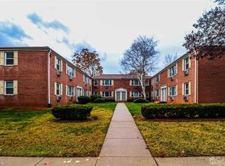 14 York Dr #3B, Edison, NJ 08817