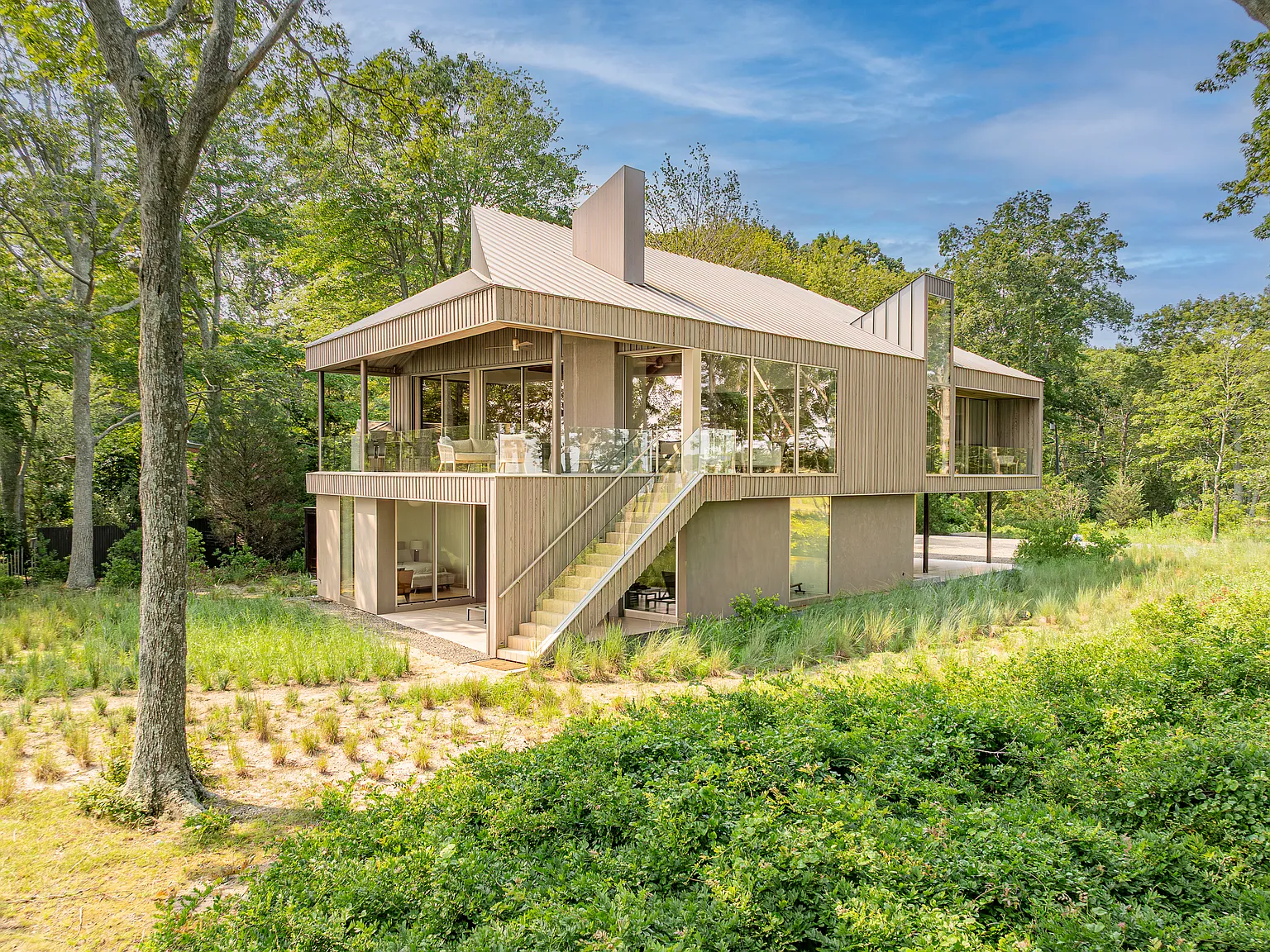 Modern Sanctuary — Photo 2