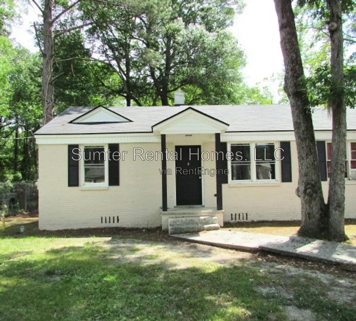 3 bed, 1.0 bath, 911 sqft, $995 — Photo 1