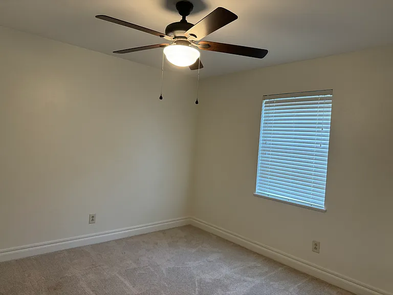 1302 Blueridge Pkwy — Photo 20