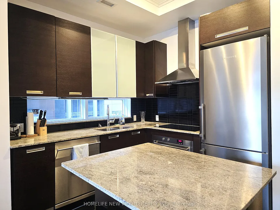 21 Balmuto St #605