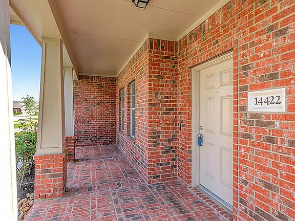 3rd image of 14422 Heath Falls Ln