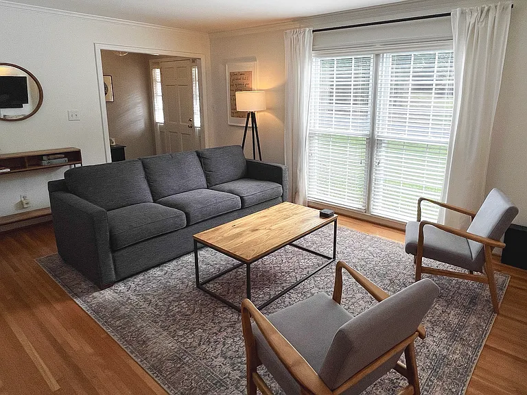 3716 Rhodes Ave — Photo 5