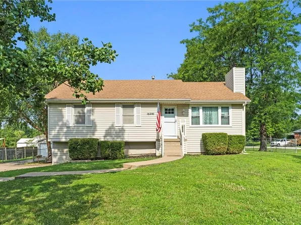 16200 Richmond Ave, Belton, MO 64012