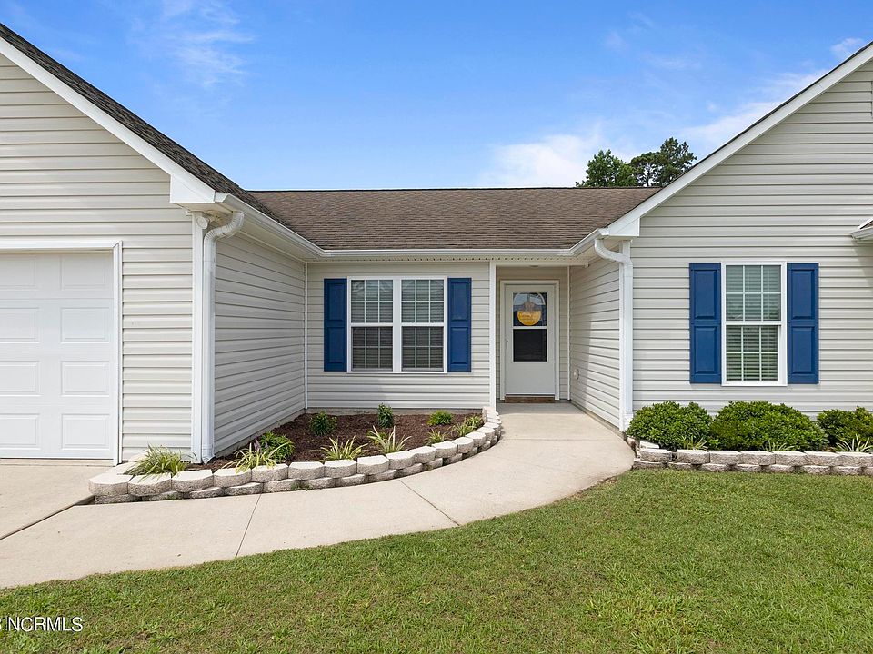 218 Deer Haven Drive, Richlands, NC 28574 | Zillow