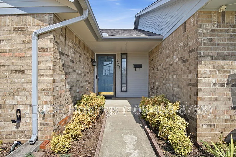 2 bed, 2.0 bath, 1206 sqft, $1,295 — Photo 3