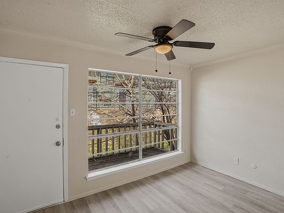 4th image of 5055 Ridglea Ln APT 1104