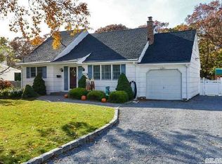 234 Fairview Ave, Bayport, NY 11705