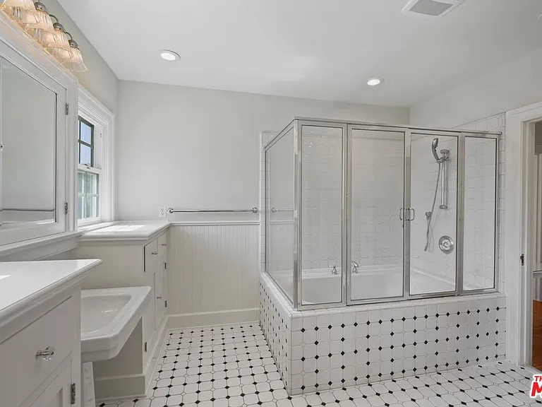 624 S Arden Blvd — Photo 20