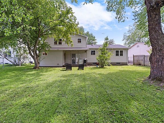 2nd image of 443 Jewell Dr
