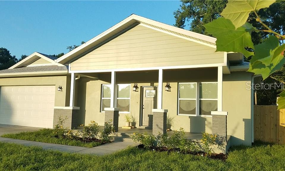 1st image of 1010 W Beacon Ave