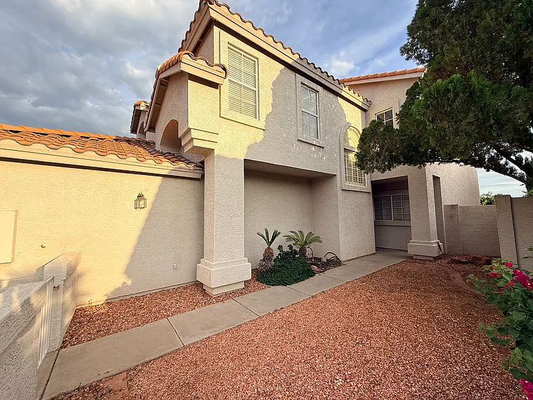 325 W Le Marche Ave — Photo 2