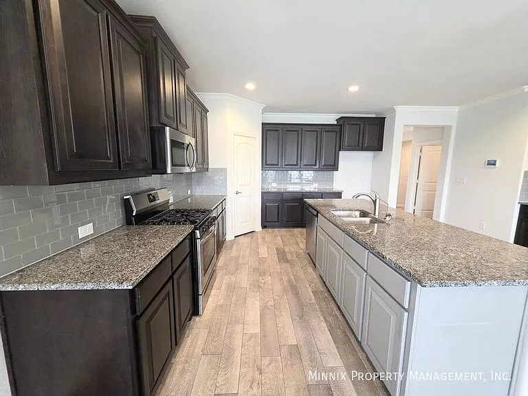 1219 Pavilion Pkwy — Photo 4