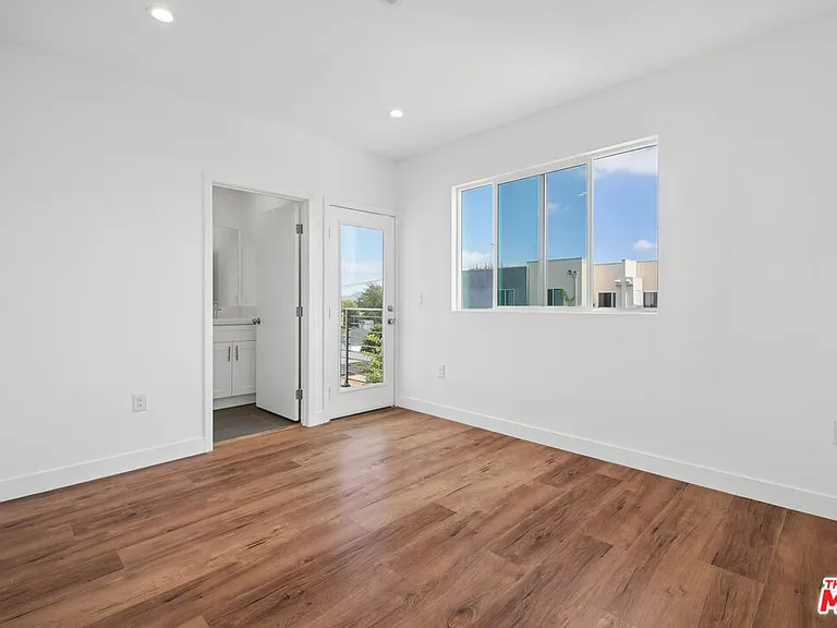 6334 1/2 Beck Ave — Photo 11
