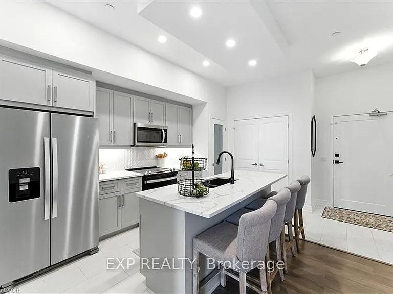 1880 Gordon St #207 — Photo 11