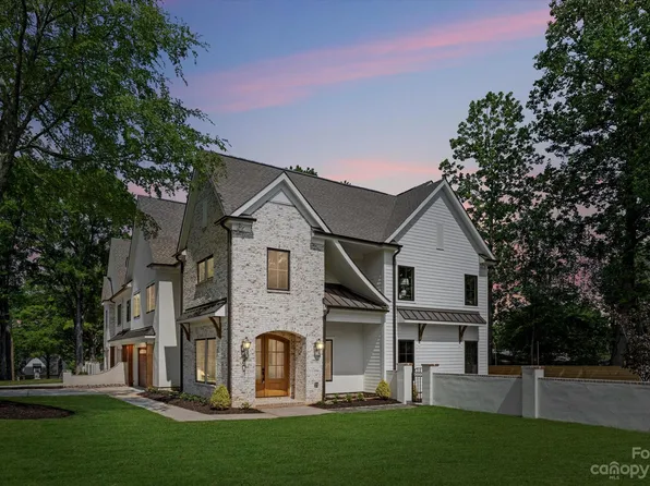 4401 Walker Rd, Charlotte, NC 28211