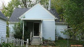 2nd image of 3017 Lowell St