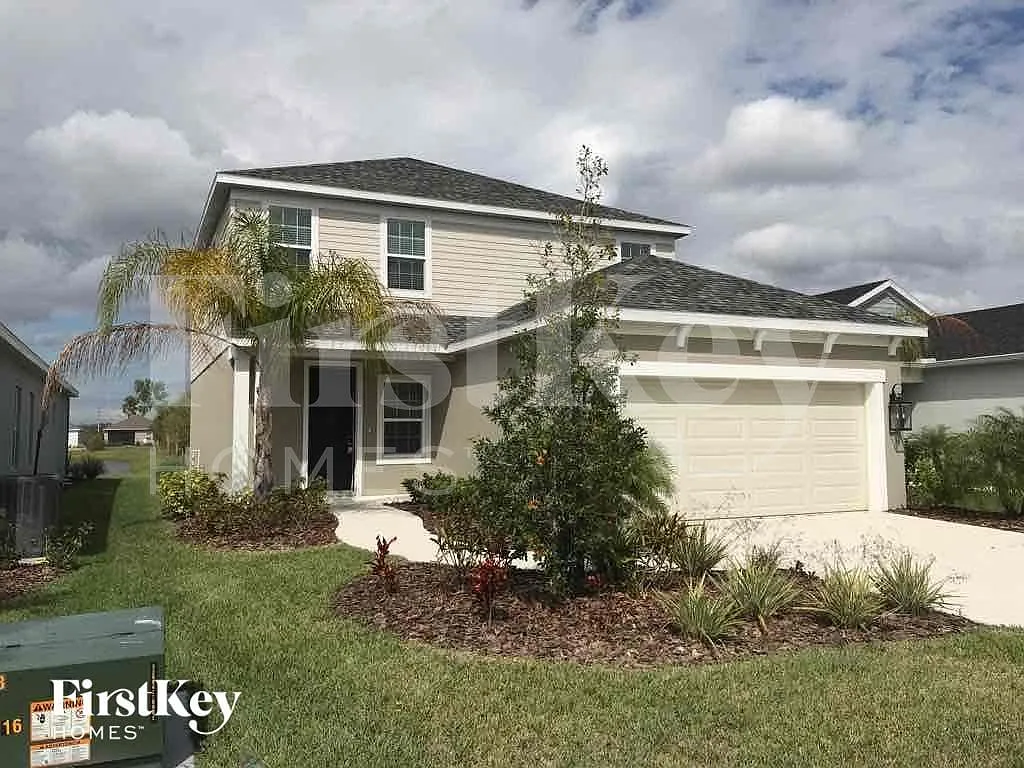 3 bed, 2.5 bath, 2154 sqft, $3,155 — Photo 2