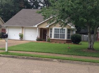 215 Lake Forest Ln, Clinton, MS 39056