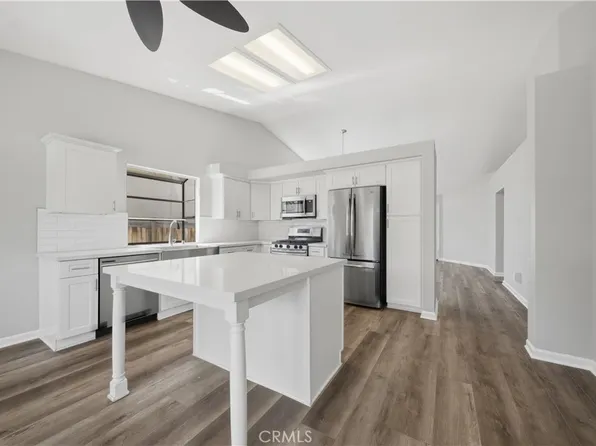 24428 Oakridge Cir, Murrieta, CA 92562