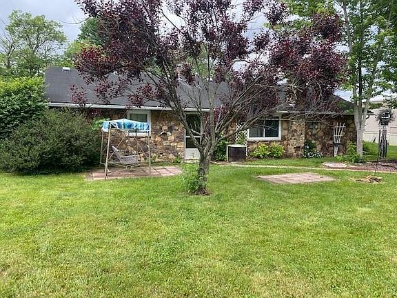2nd image of 548 Meadow Dr