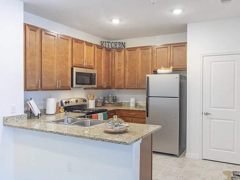 Amelia Court — Photo 13