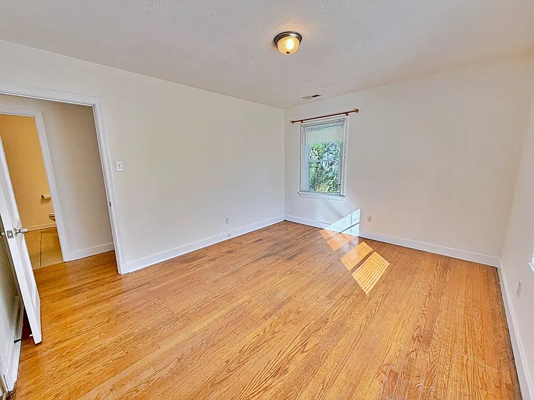4838 Stanley Dr — Photo 22