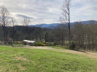 90 Bud Rd, Leicester, NC 28748