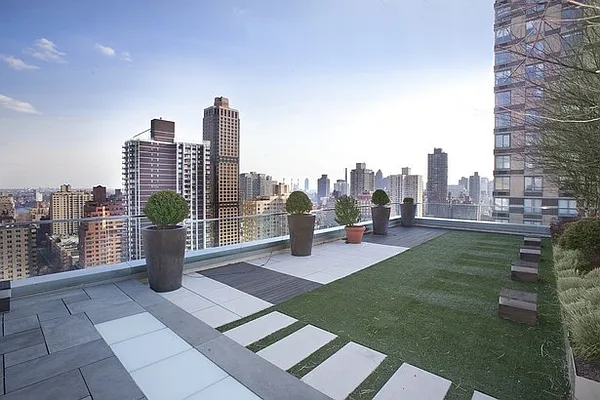 Rented by BLU Real Estate | media 15