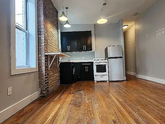 2nd image of 644 Lafayette Ave #8D