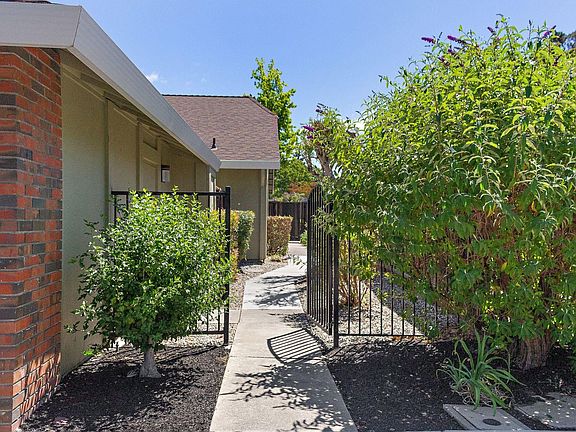 3rd image of 7614 Arbor Creek Cir