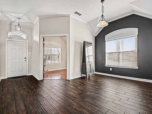 4th image of 5609 Phoenix Dr