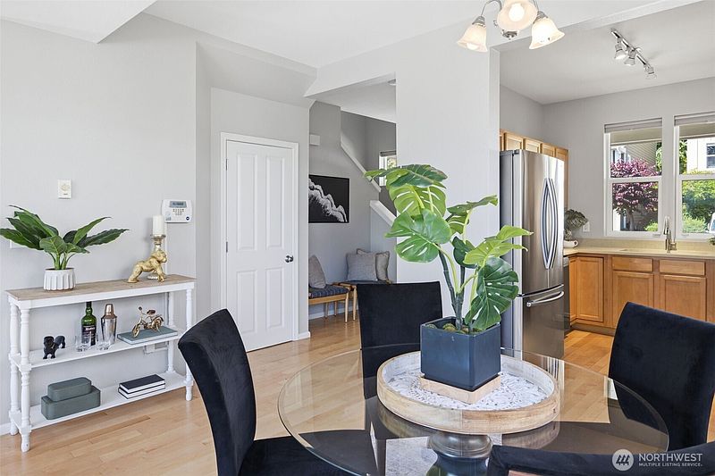 4th image of 7624 39th Avenue S