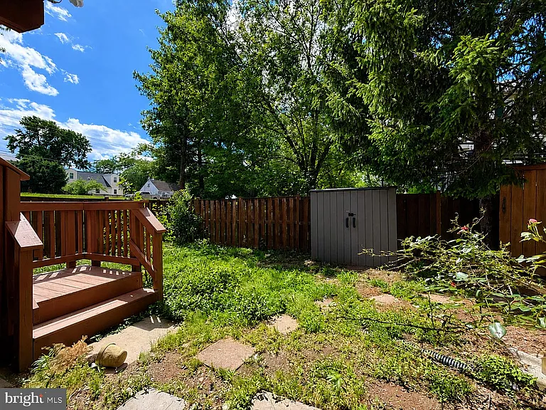 8268 Vermont Pl — Photo 26