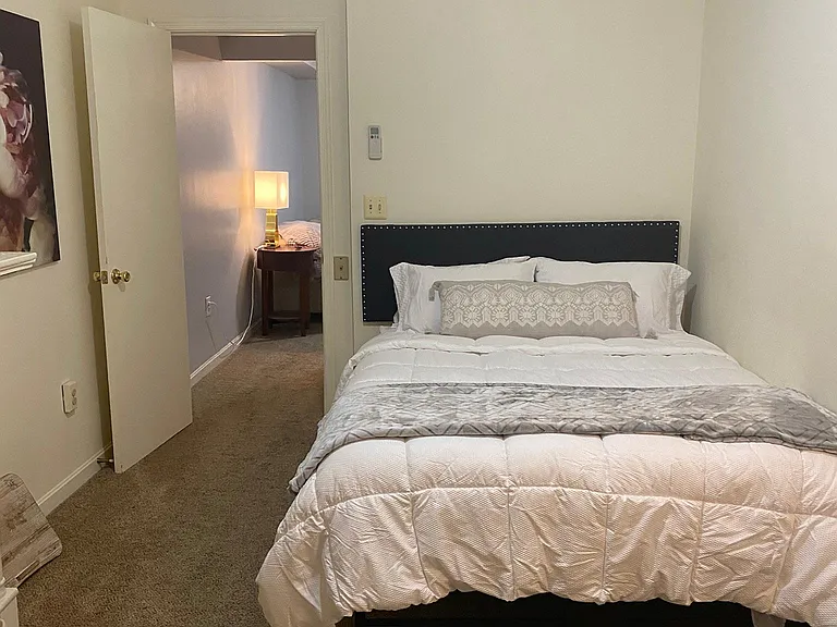 119 W Clement St #1 — Photo 6