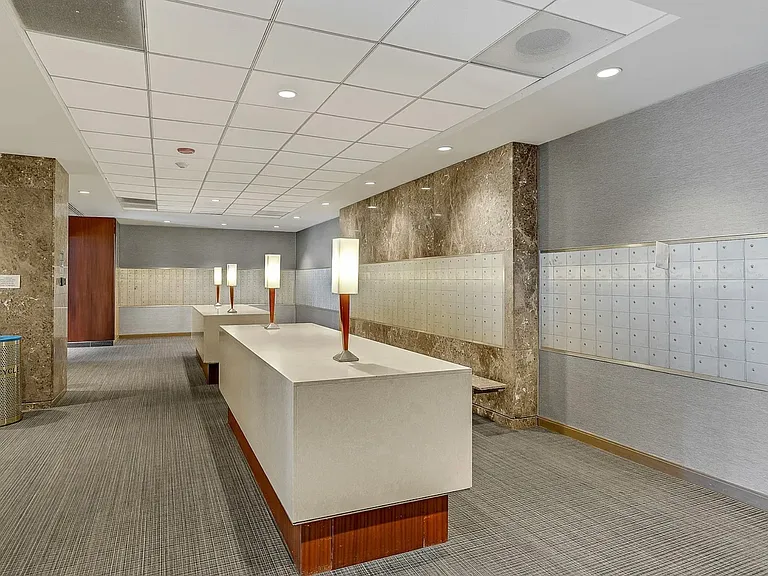655 W Irving Park Rd #5305 — Photo 11
