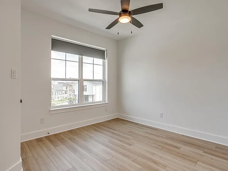 2345 Benbrook Blvd — Photo 64
