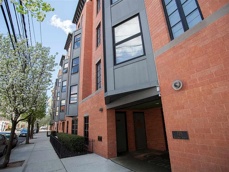 725 Jefferson St #45 — Photo 6
