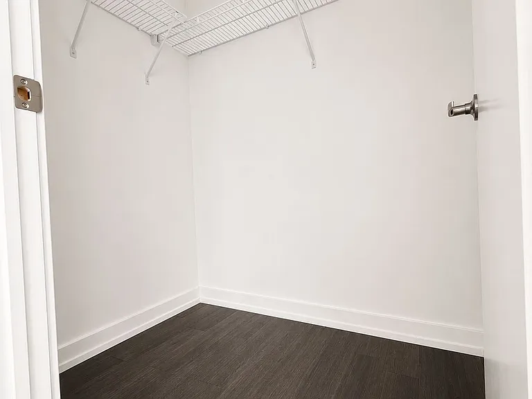 4010 Eglinton Ave W #921 — Photo 16