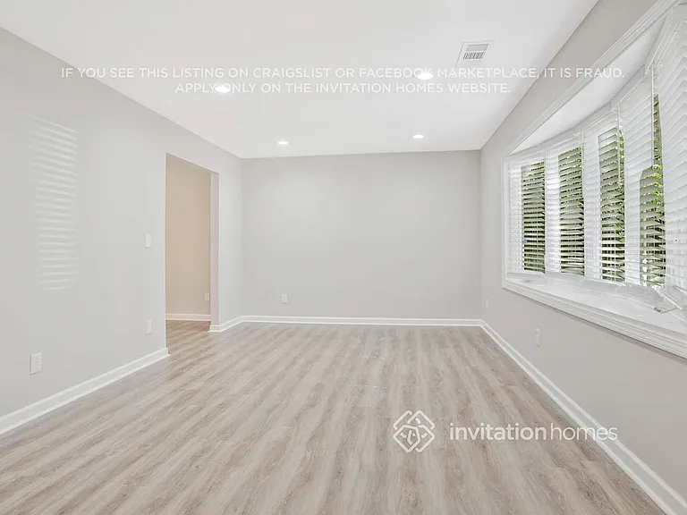 3049 Larkspur Cir — Photo 14