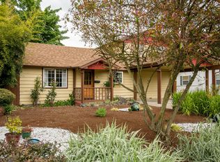 2400 D St, Springfield, OR 97477