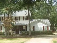230 Daileys Plantation Dr photo 1